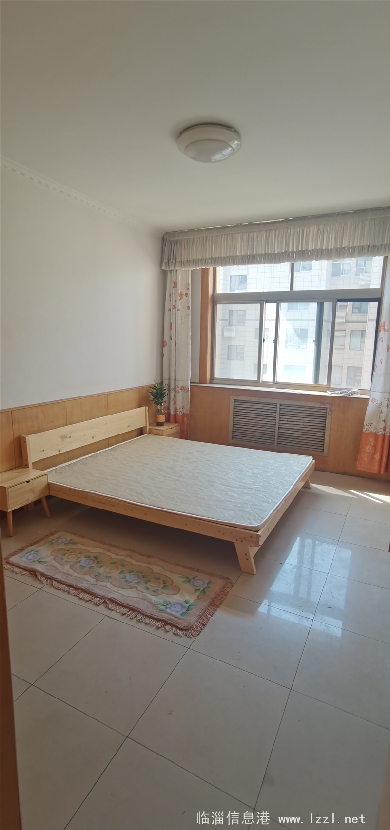 东高3楼！130平大3室 家具齐全