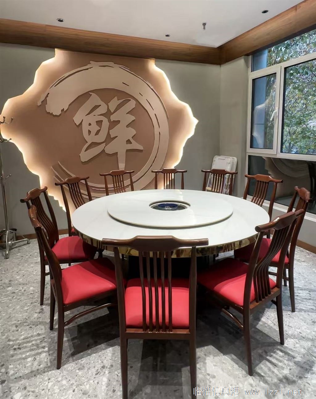 蒙恩馕坑烧烤招收银、后厨、服务员