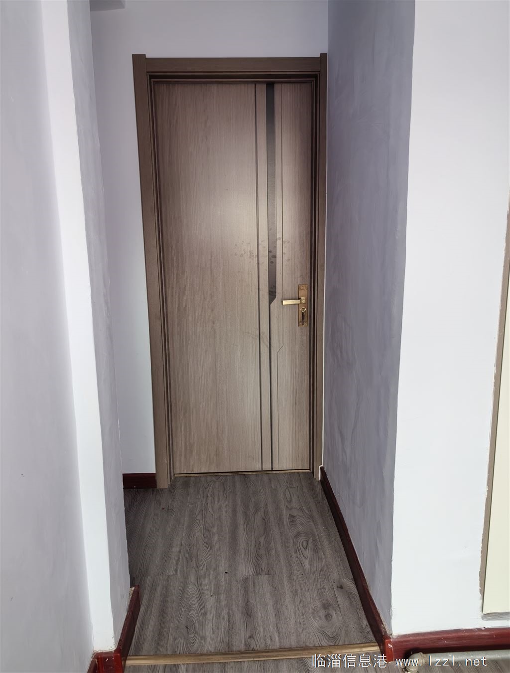 学区房稷下北一楼房屋出租（可短租）3室1厅，紧邻遄台中学，带有小院和平房一间，拎包入住