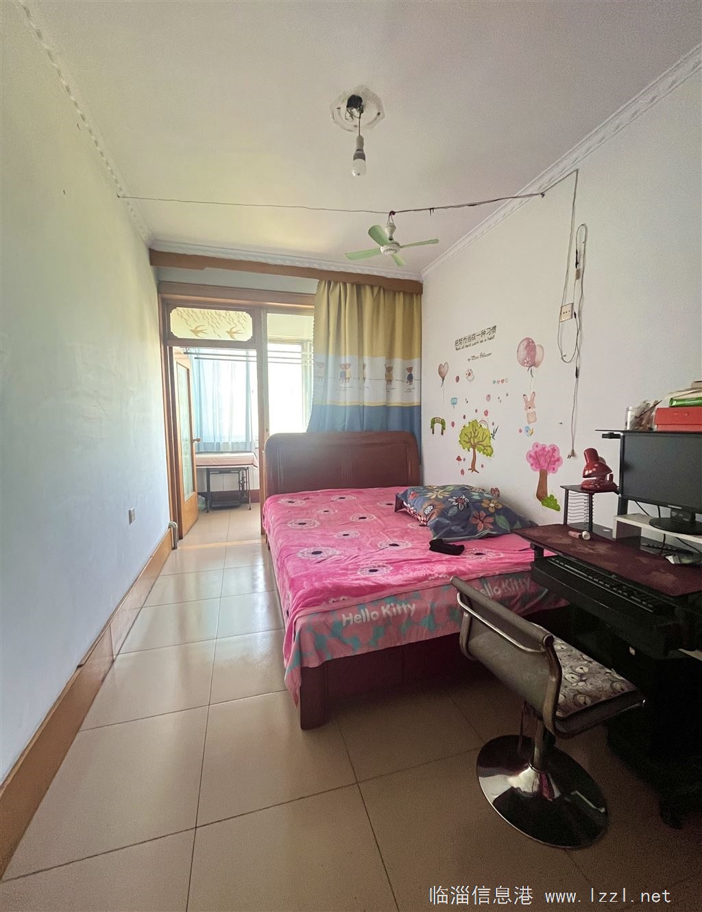 西高新村83平三室出租