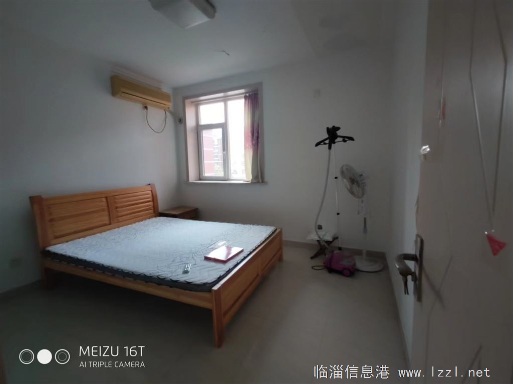 相府世家 三楼 精装修两室两厅 家具家电齐全 拎包入住