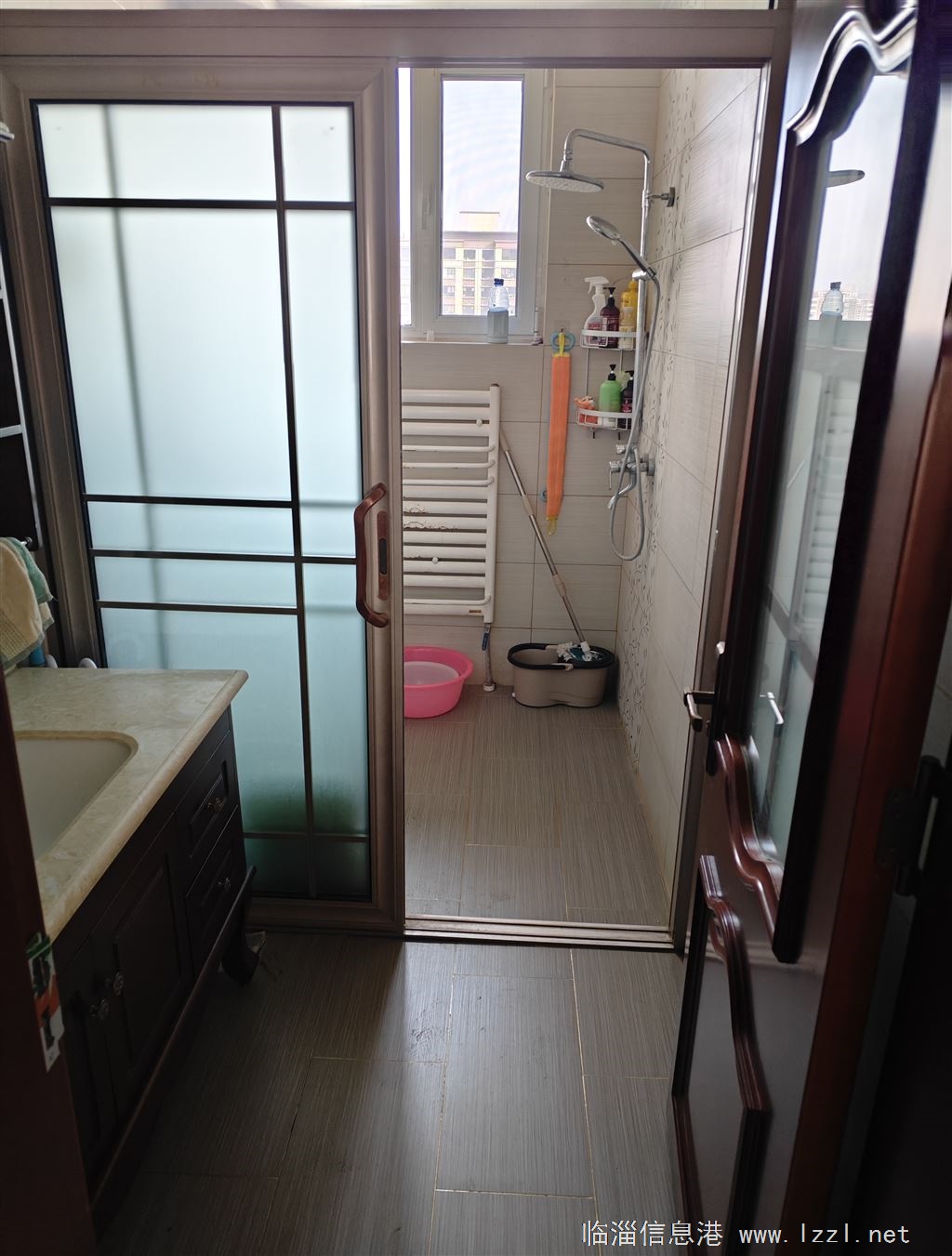 商王三室两厅二卫出租