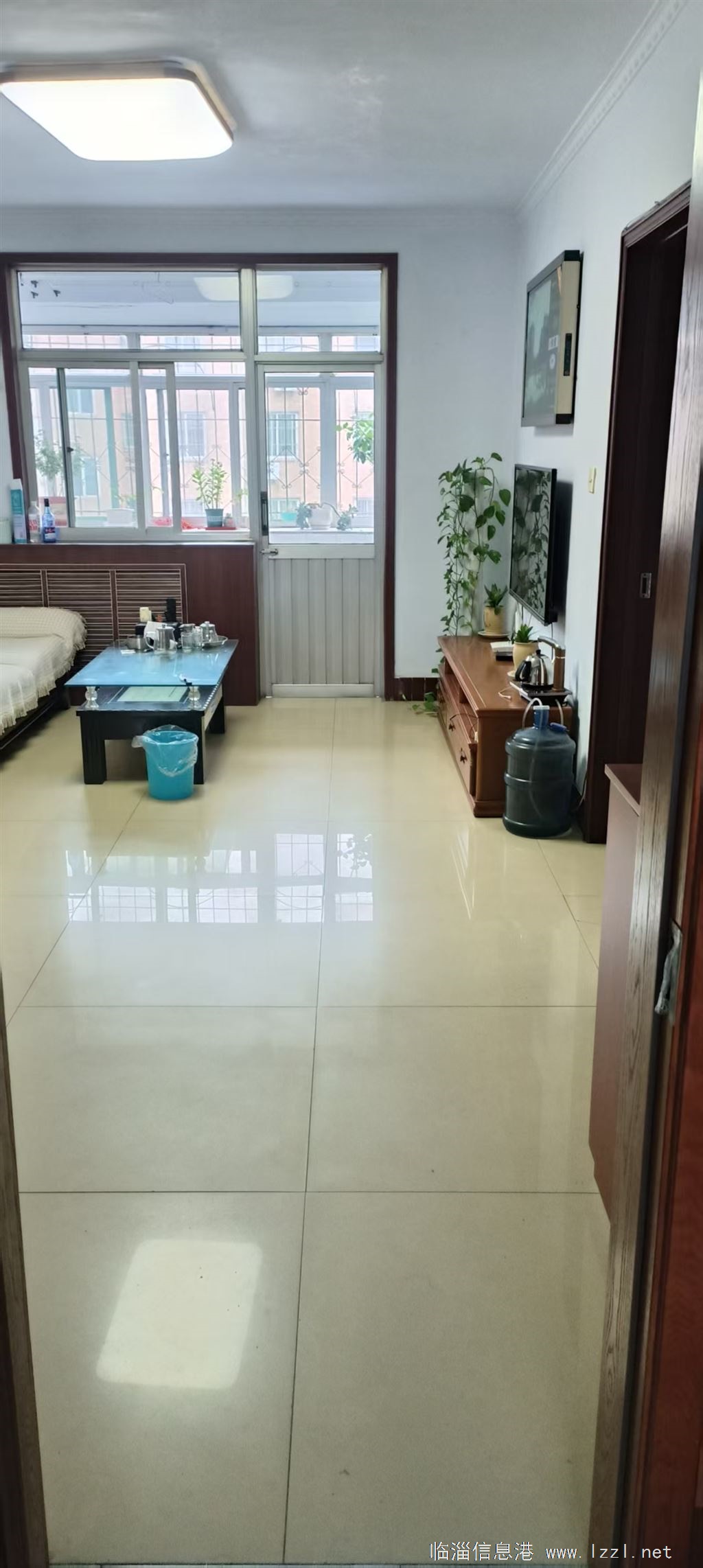 三室两厅，配套齐全。干净整洁，拎包入住